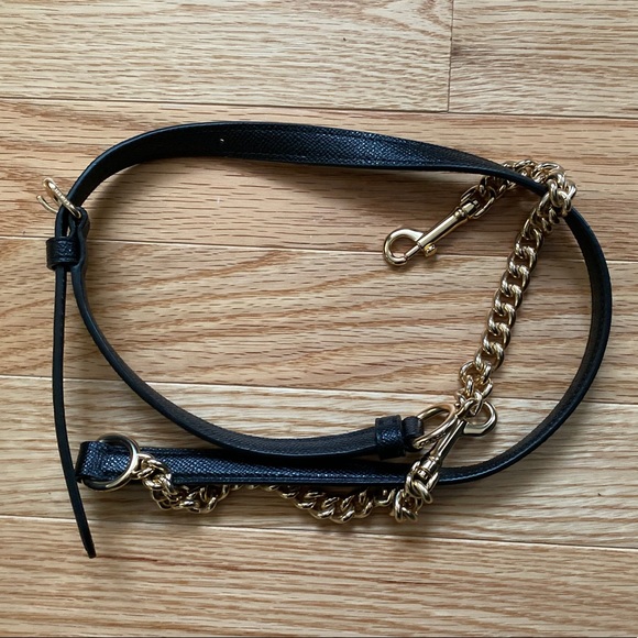 COACH Small Black Leather Purse with Gold Chain - Picture 7 of 11